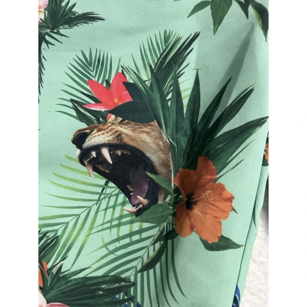 LRG Lifted Research Group Men's Hybrid Board Shorts Large Multicolor Lion Floral